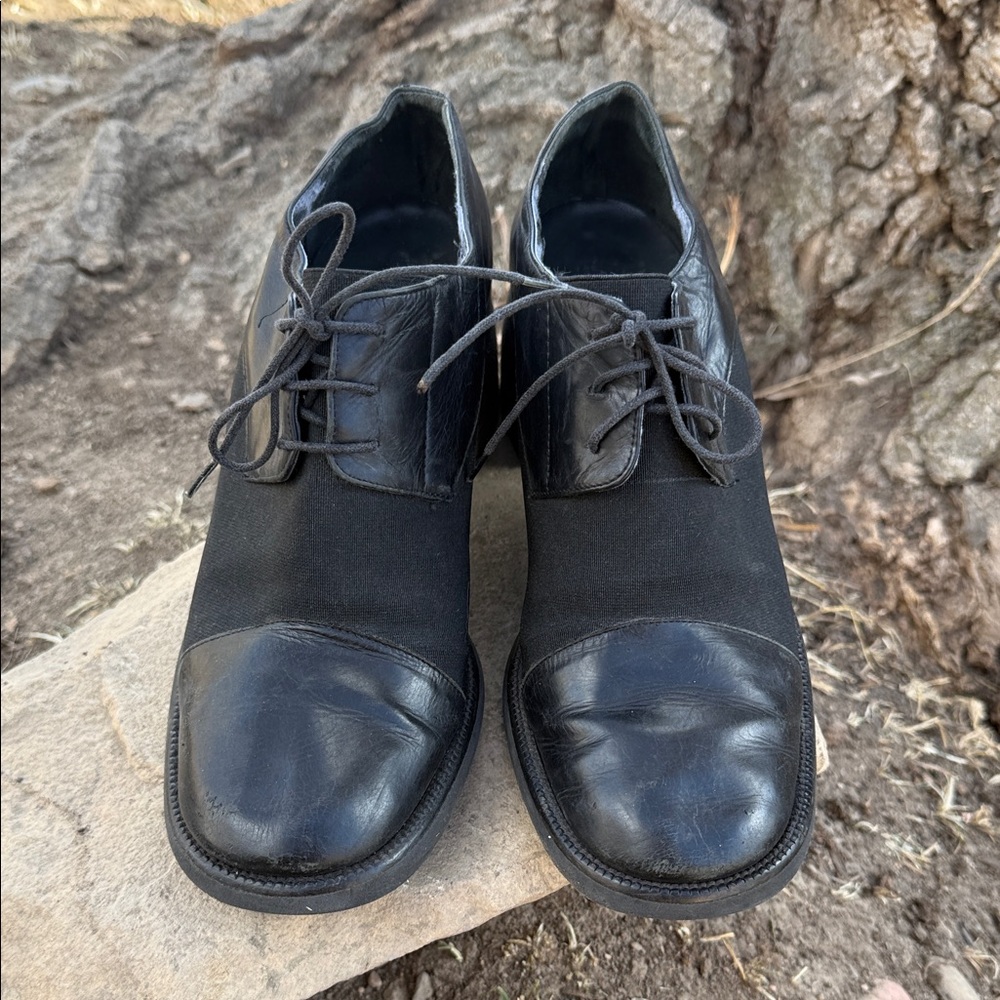 Nickels made in Italy block heel lace up bootie leather vintage